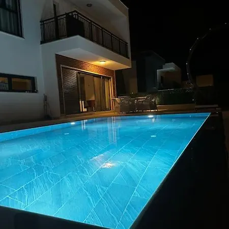 Willa Private Pool For Daily Rent In Kusadası